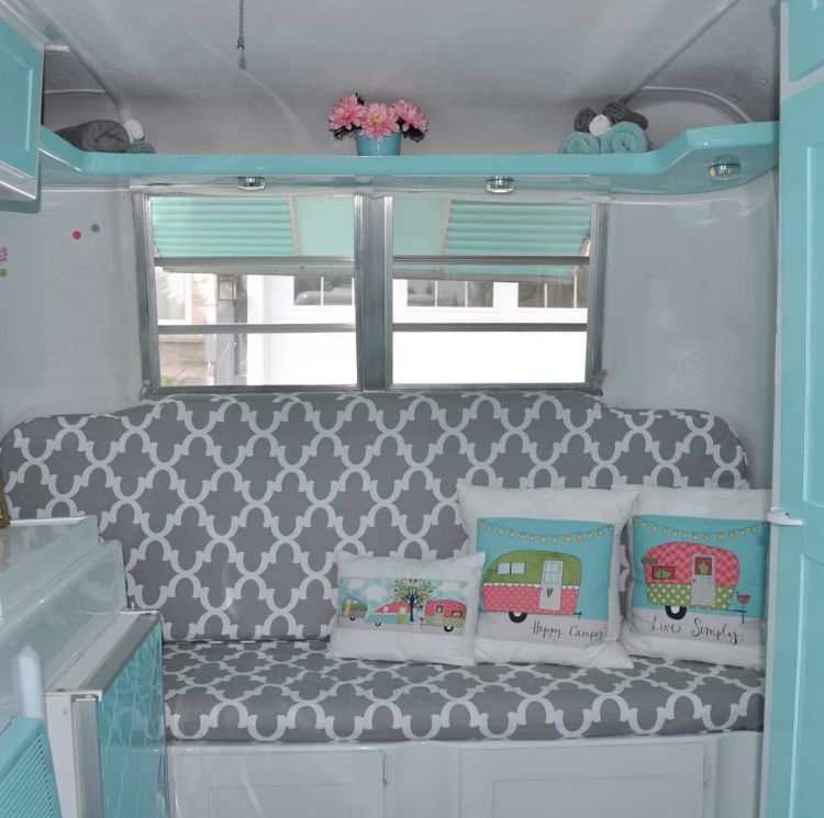 0207 Meet Jelly Bean the cute and adorable camper smallhometours.com 10