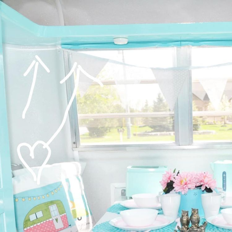 0207 Meet Jelly Bean the cute and adorable camper smallhometours.com 14