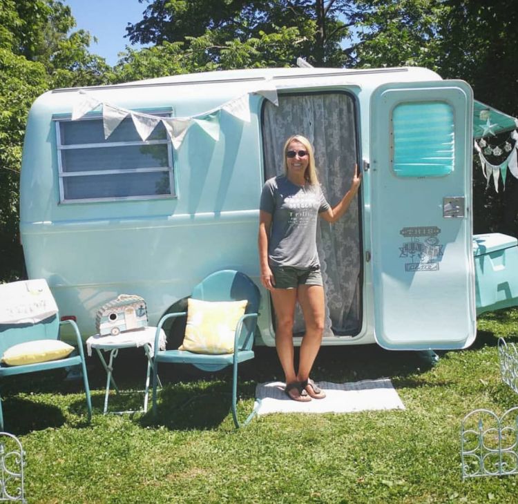 0207 Meet Jelly Bean the cute and adorable camper smallhometours.com 17