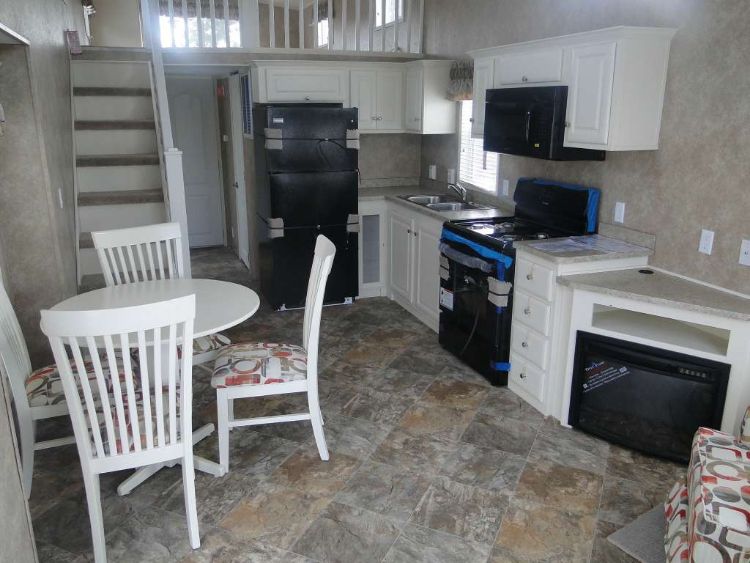 0213 Tour the 2017 Forest River Summit park model RV smallhometours.com 3