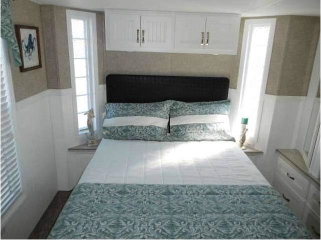 0217 Exquisite modern park model has all the right vibes check out its pristine interior smallhometours.com 6