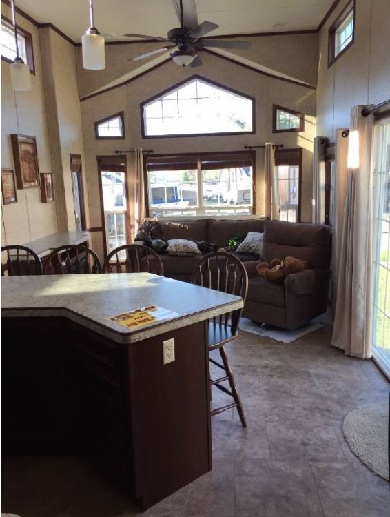 0219 Take a look inside a snazzy park model – its tall ceilings are a real wonder smallhometours.com 2