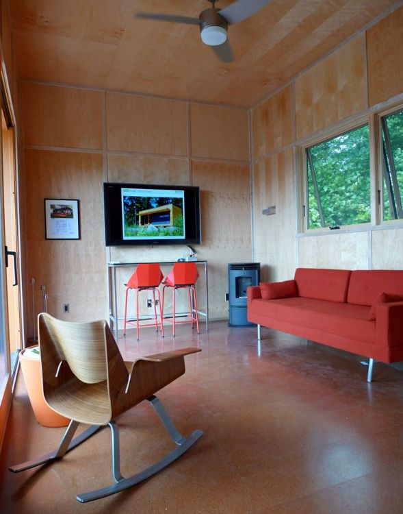0220 Live completely off the grid with this unique park model – its got all the essentials smallhometours.com 4
