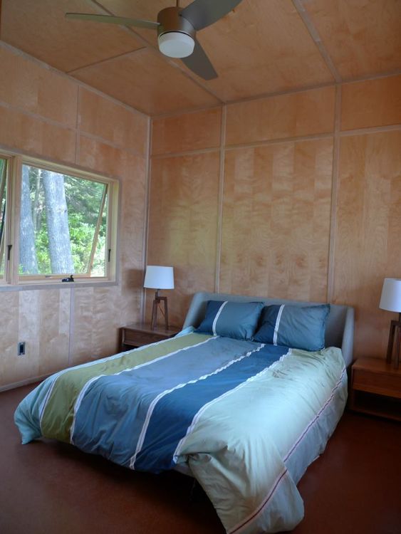 0220 Live completely off the grid with this unique park model – its got all the essentials smallhometours.com 6