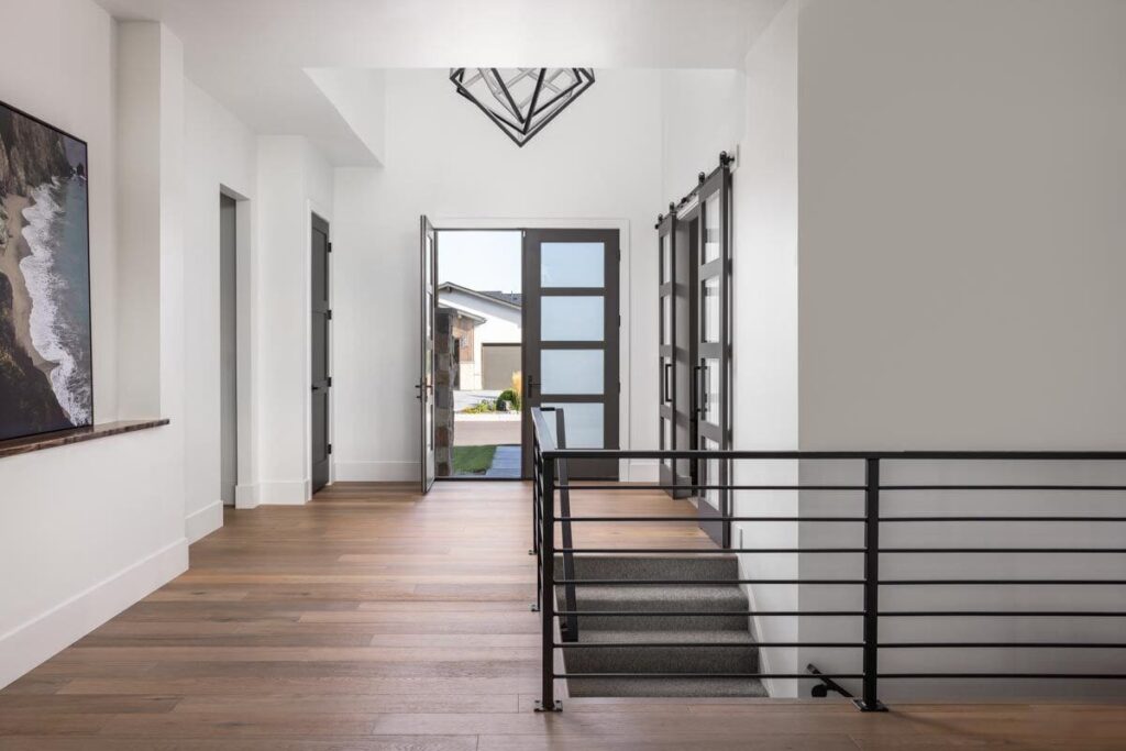 0339 95230RW new american home architectural designs smallhometours 14