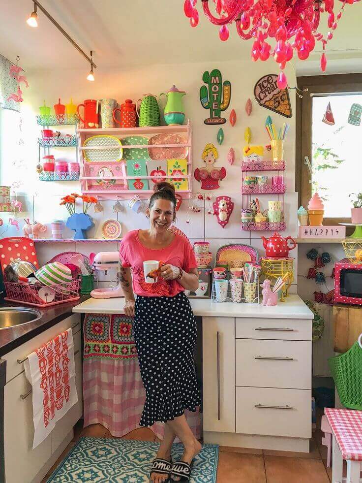 Kitschy Kitchen Ideas Eclectic Vintage Decor Inspiration With Cottage Farmhouse Aesthetic smallhometours.com 1
