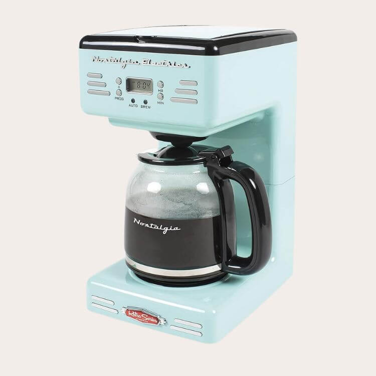 Kitschy Kitchen Inspo Decor Ideas smallhometours.com 12