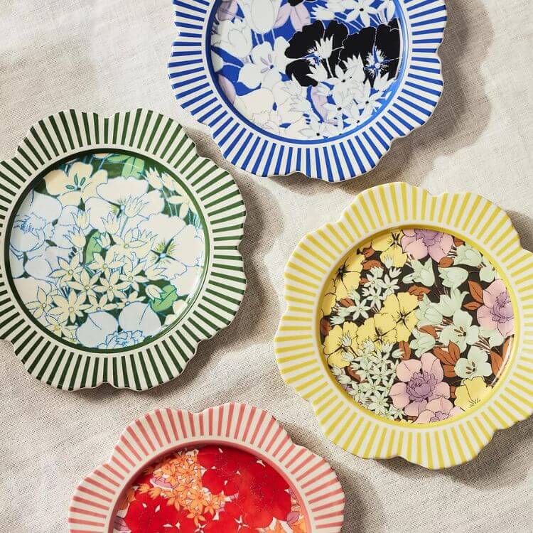 Kitschy Kitchen Inspo Decor Ideas smallhometours.com 16