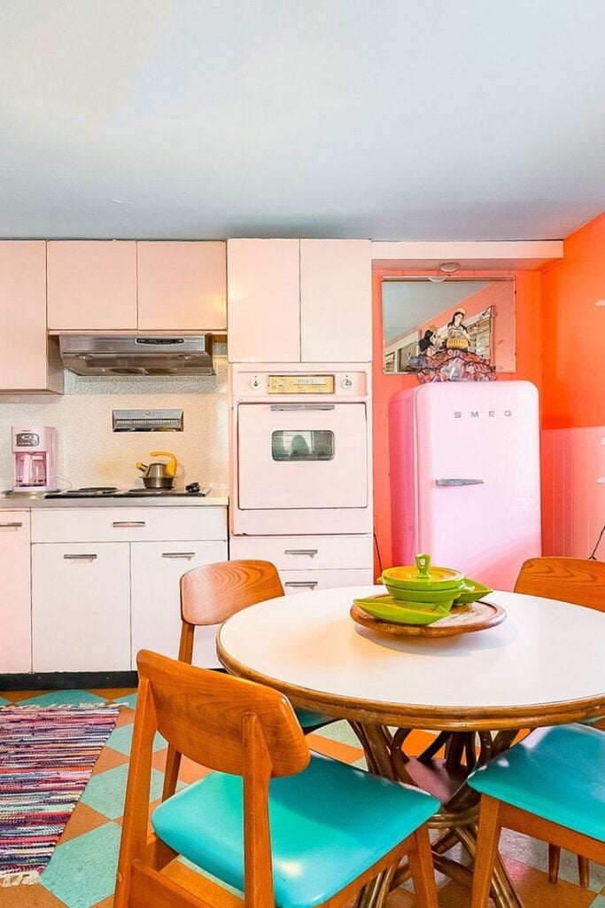 feminine kitschy kitchen inspo kitschy kitchen farmhouse inspo 1