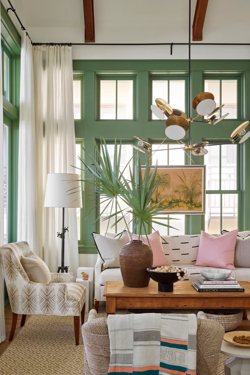 60 Small Living Room Ideas That Make the Space Feel Bigger (Decorating Tips From Experts ...