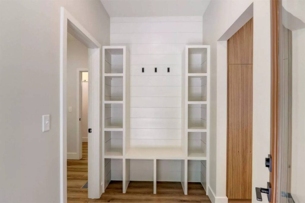 0400 THD 7388 beauford modern farmhouse the house designers smallhometours.com 7