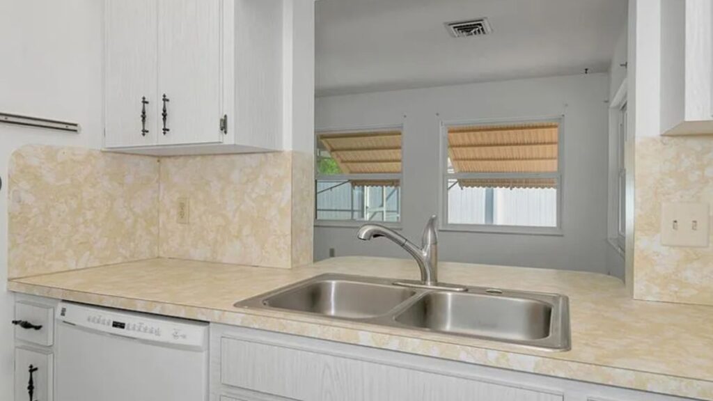 0451 47572847 ranch house plan zillow smallhometours.com 7