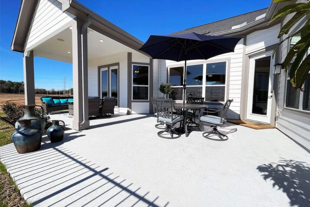 0470 2054608143 traditional house plan zillow smallhometours.com 7
