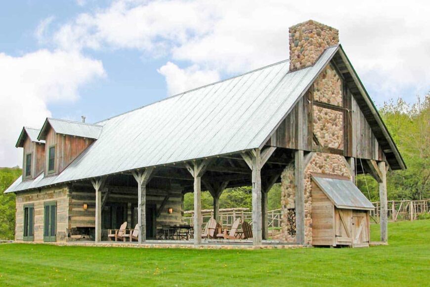 0489 two story 2 bedroom rustic home with enormous outdoor living smallhometours.com 3