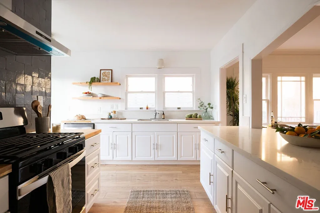 0498 20574125 bungalow houseplan zillow smallhometours.com 11
