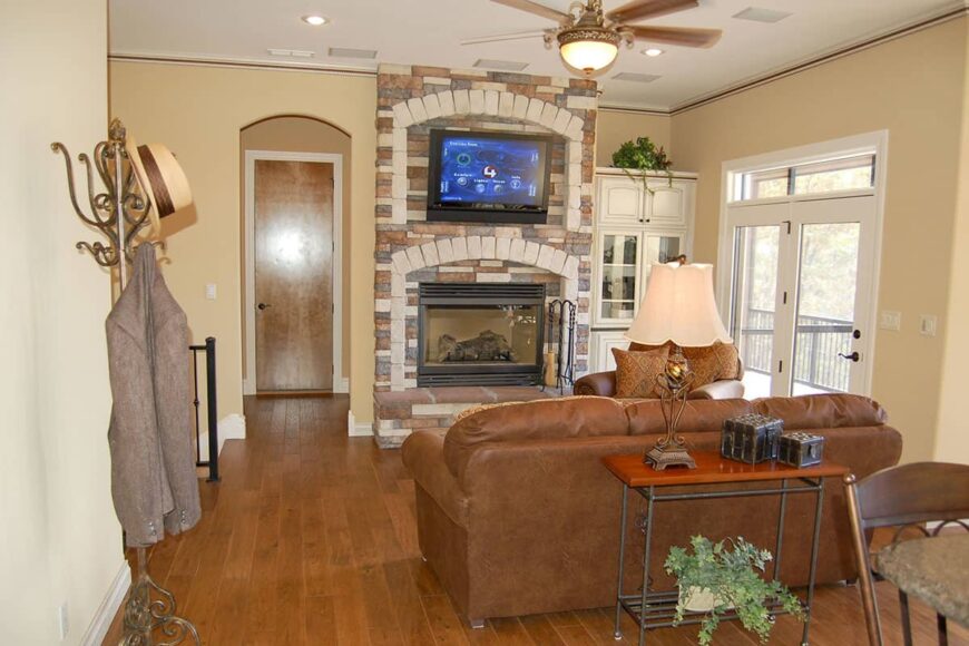 0505 2 bedroom tuscan style single story ranch smallhometours.com 8