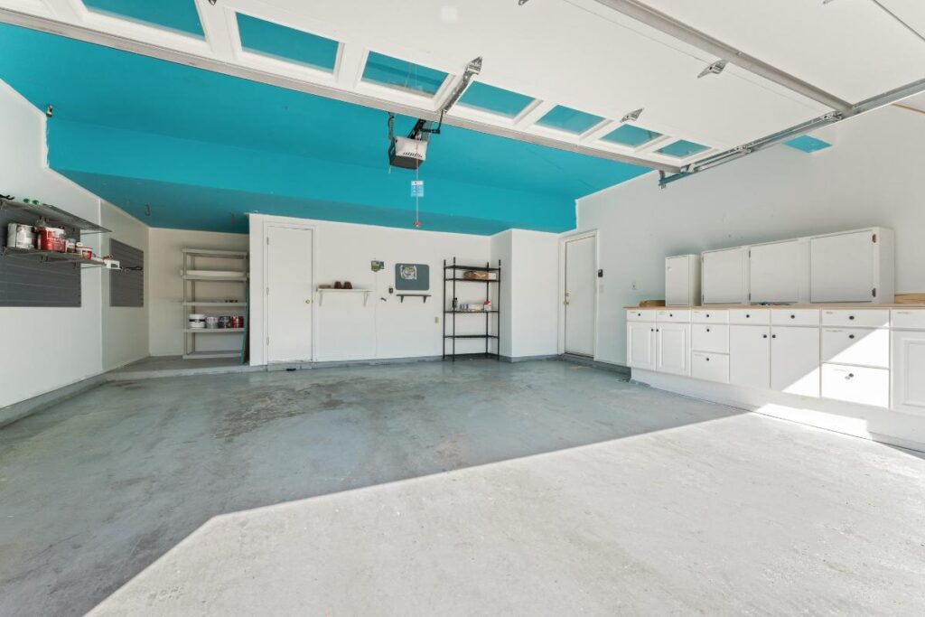 0520 35065452 House Plan Redfin smallhometours.com 3