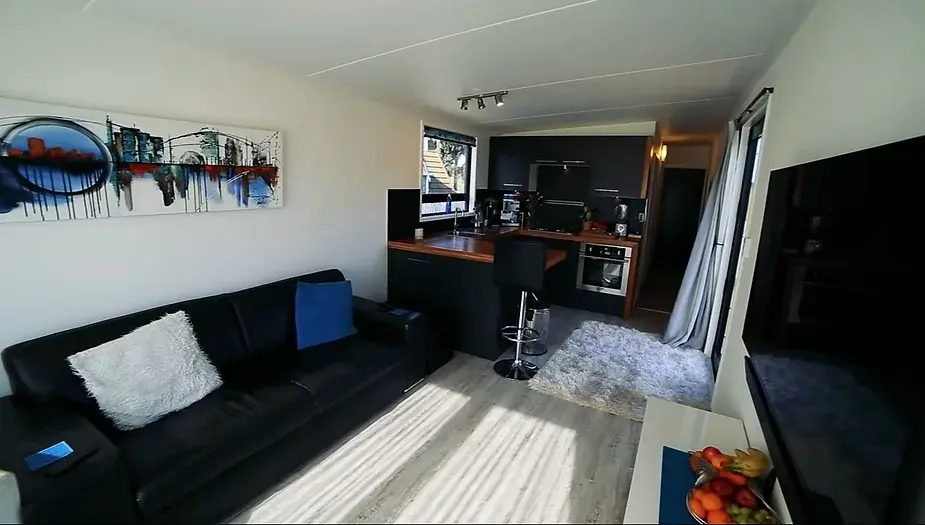 0243 Tiny house on wheels designed to withstand earthquakes smallhometours.com 2