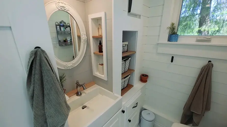 0246 Couple downsize their big house to a tiny house smallhometours.com 4