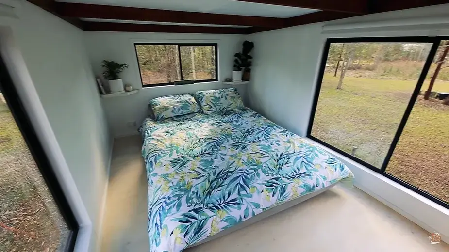 0248 Extraordinarily eco tiny house U 12.000 smallhometours.com 4