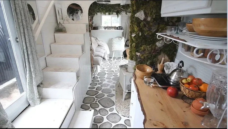 0255 Mykonos island into a tiny house smallhometours.com 8