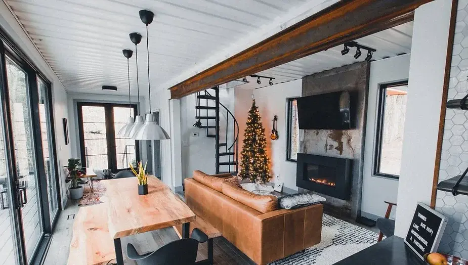 0256 Luxury container home that everybody dreams about smallhometours.com 2