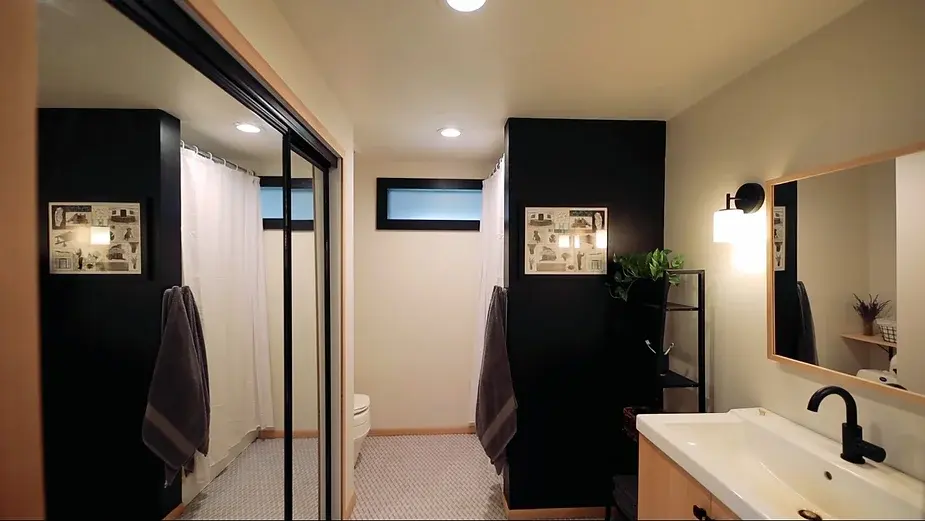 0259 Amazing Yurt tiny house smallhometours.com 7