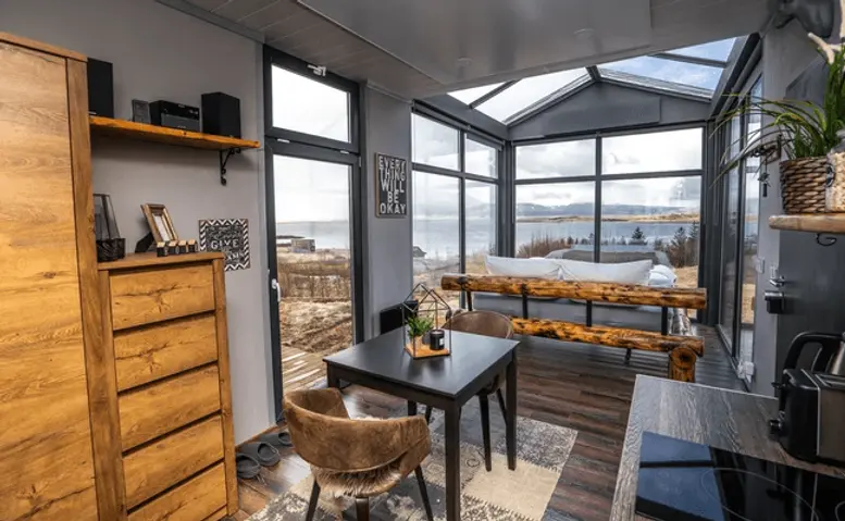 0267 Gorgeous tiny house with the most magnificient view smallhometours.com 5