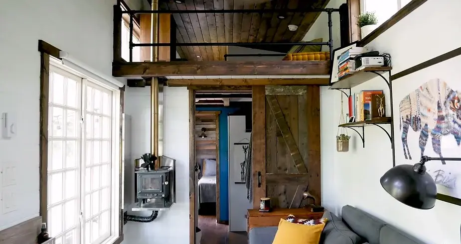 0271 Adorable tiny house for a growing family smallhometours.com 4 1
