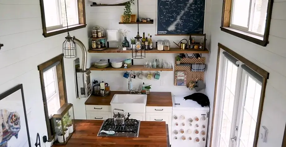 0271 Adorable tiny house for a growing family smallhometours.com 5 1
