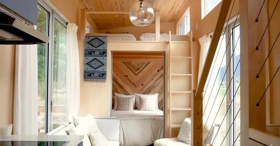 0277 Vacation tiny home in the mountains expands to the outdoors sleeps 6 smallhometours.com 7