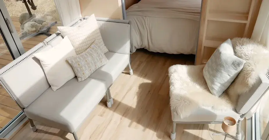 0277 Vacation tiny home in the mountains expands to the outdoors sleeps 6 smallhometours.com 9