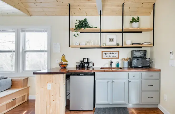0279 Looking for a quaint tiny home to escape to for a weekend getaway smallhometours.com 6