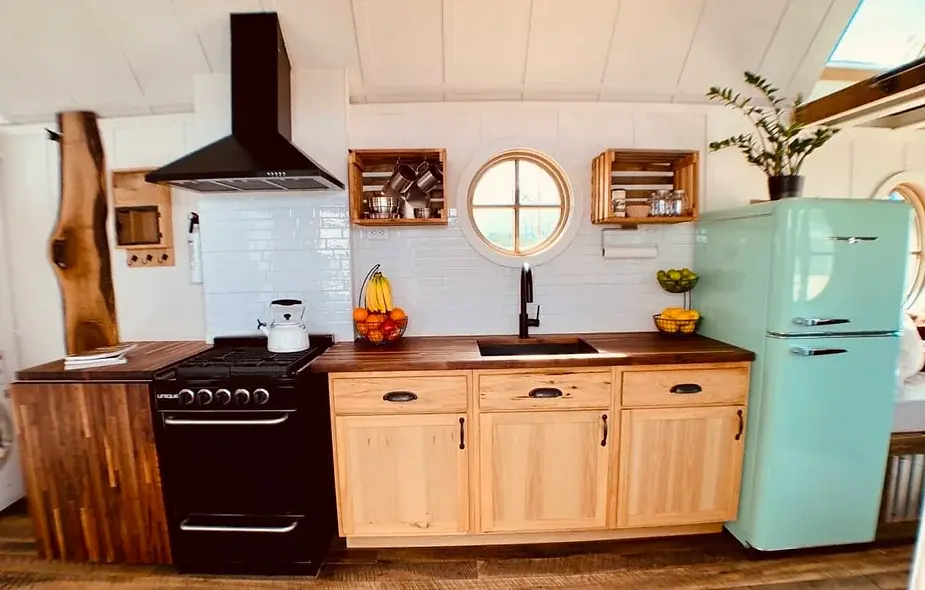 0284 RV hook ups tiny house built for extreme climates smallhometours.com 4