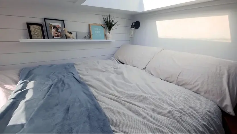 0291 Therapists couple build incredible tiny house from DIY project smallhometours.com 7