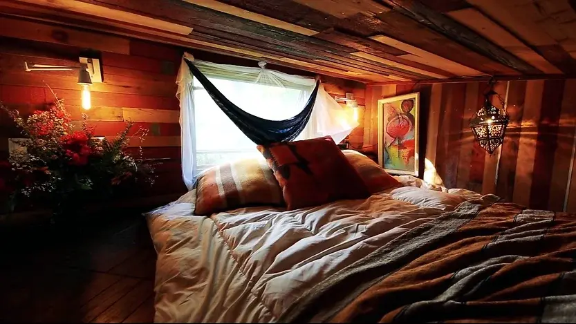 0299 12000 amazing tiny house designed for body movement smallhometours.com 7