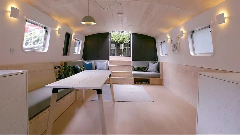 0303 A generous and calm contemporary 40sqm houseboat smallhometours 1
