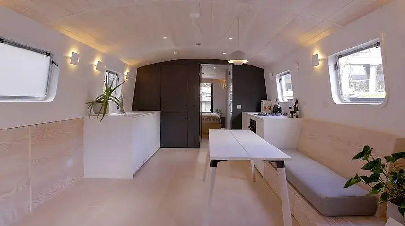0303 A generous and calm contemporary 40sqm houseboat smallhometours 8