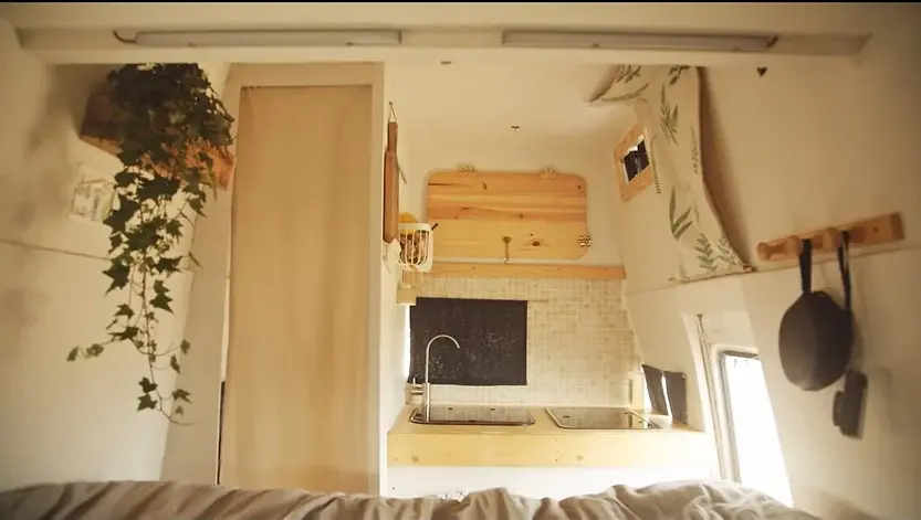 0304 1980 Mercedes 307 D DIY van life conversion with bathroom smallhometours.com 5