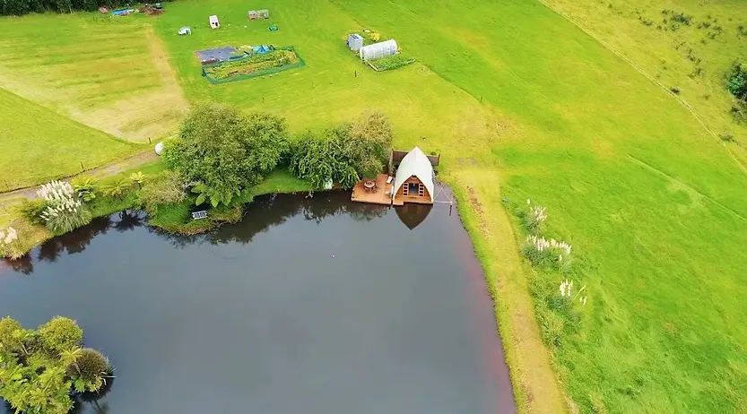 0305 Special floating tiny home build on pontoons smallhometours.com 1