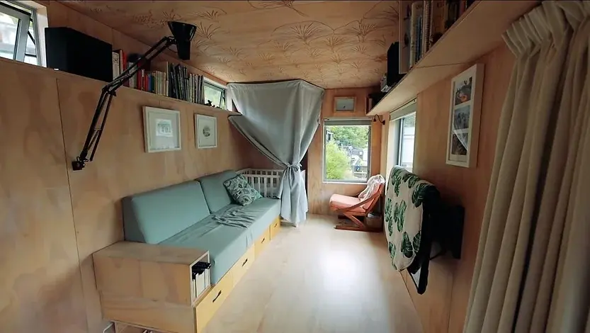 0306 Two 20ft shipping containers tiny house with spectacular relief on the roof smallhometours.com 10