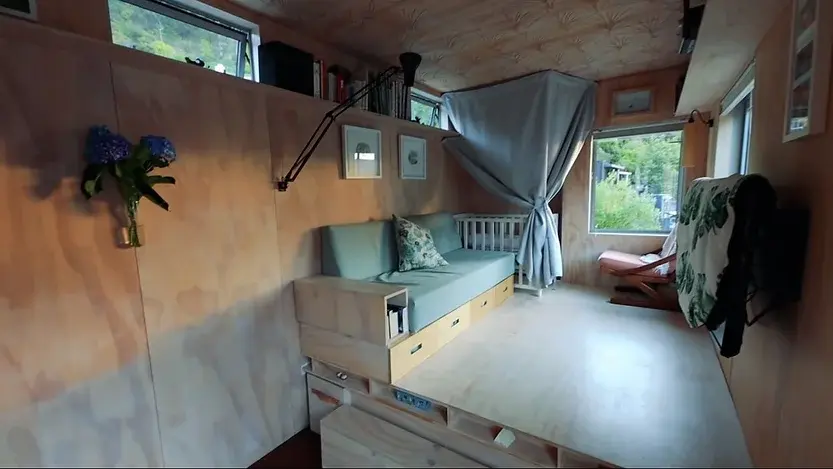 0306 Two 20ft shipping containers tiny house with spectacular relief on the roof smallhometours.com 8