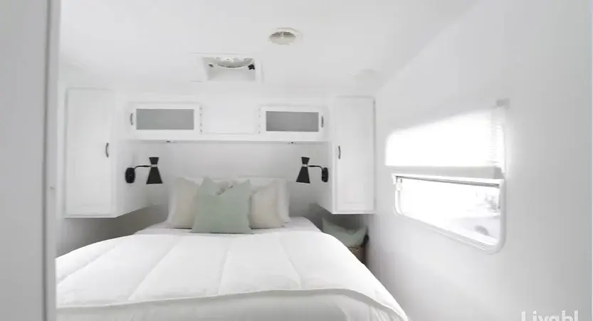 0313 Beautiful tiny house on wheel makeover smallhometours.com 2
