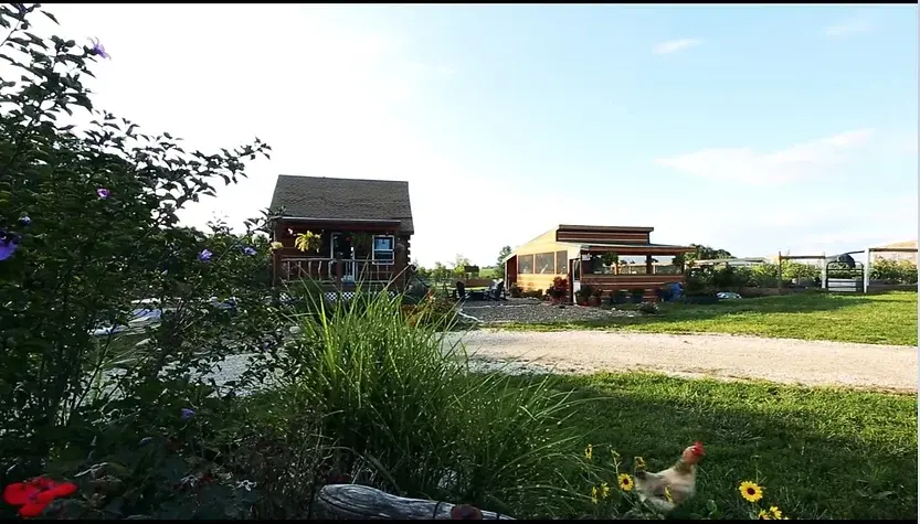 0314 A pioneer style beautiful cabin full off grid homesteading smallhometours.com 1