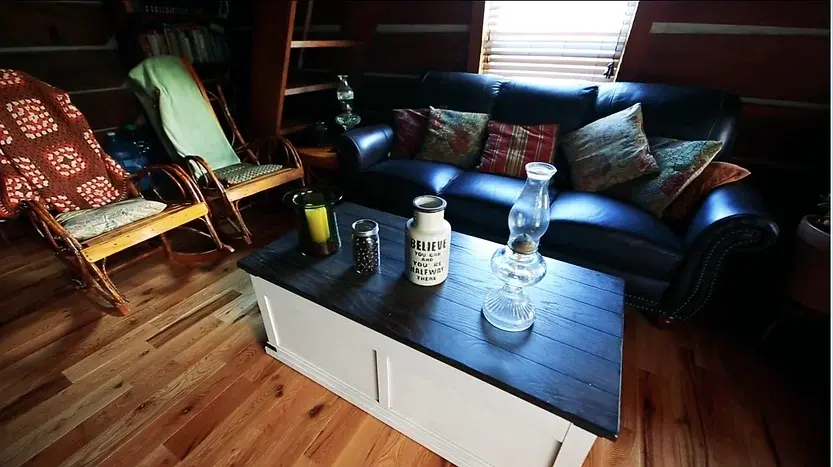 0314 A pioneer style beautiful cabin full off grid homesteading smallhometours.com 4