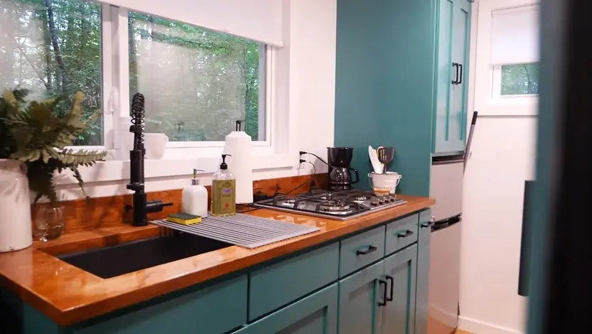 0316 230 sqft modern tiny house built on the same property of a very famous recording studio smallhometours.com 3