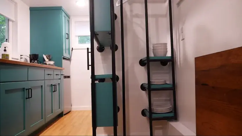0316 230 sqft modern tiny house built on the same property of a very famous recording studio smallhometours.com 7