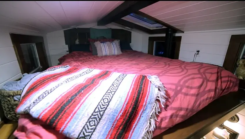 0318 Living in a 20 tiny house comfortably with 2 dogs smallhometours.com 2