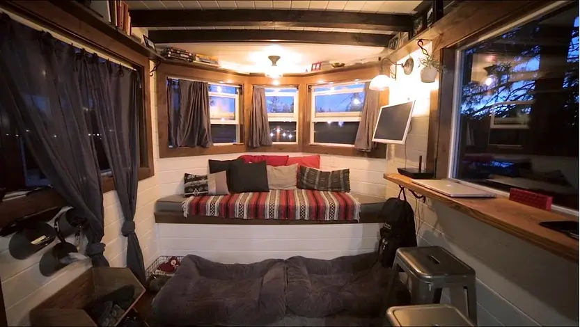 0318 Living in a 20 tiny house comfortably with 2 dogs smallhometours.com 5