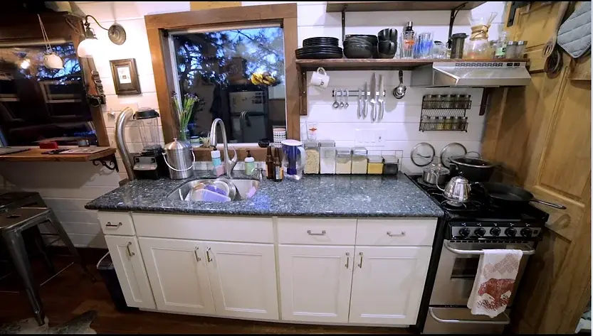 0318 Living in a 20 tiny house comfortably with 2 dogs smallhometours.com 7